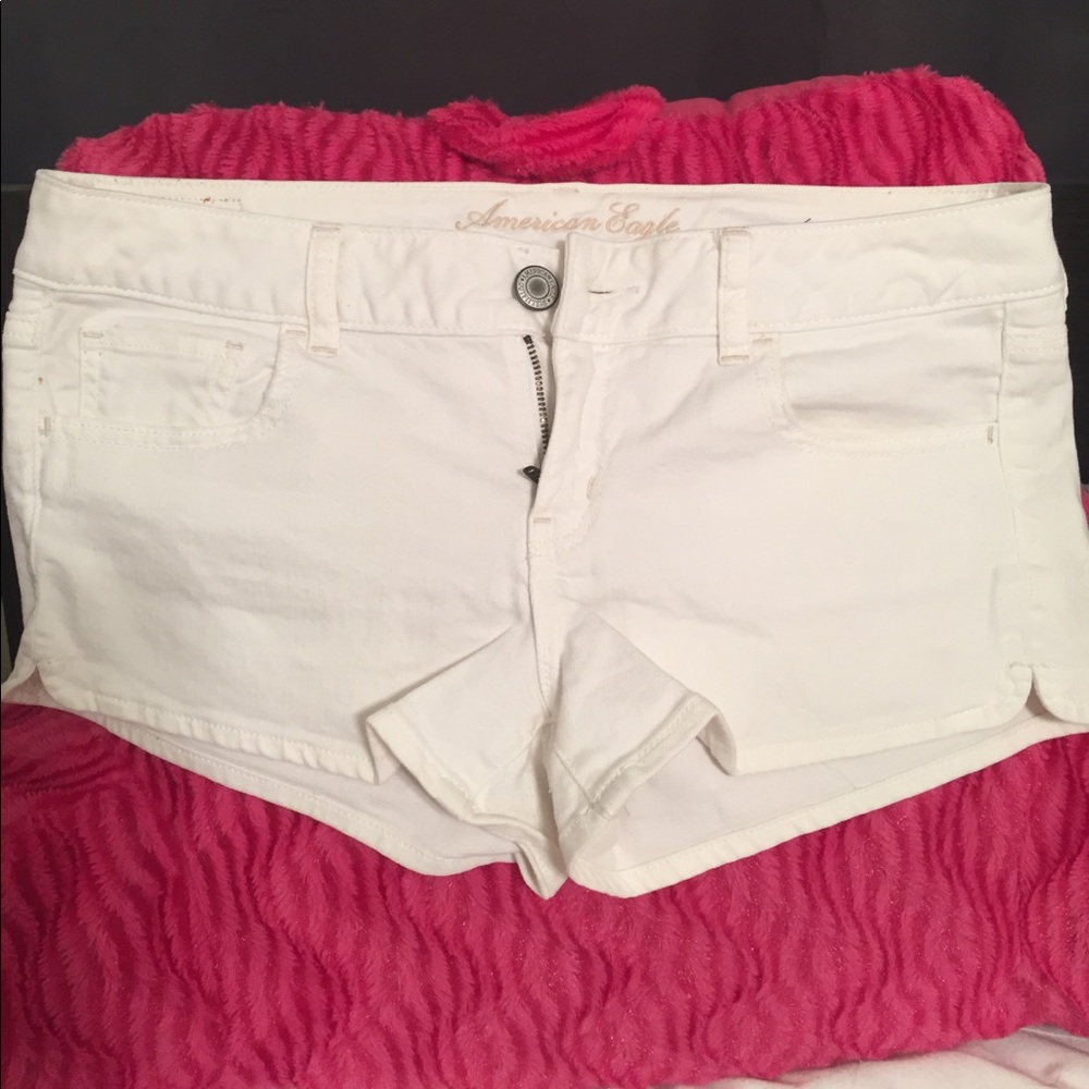 American eagle white shorts